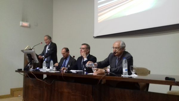 Ouverture de la conférence par Peter Kole (animateur de l’AG 4 de Cosuf – agents de sécurité)