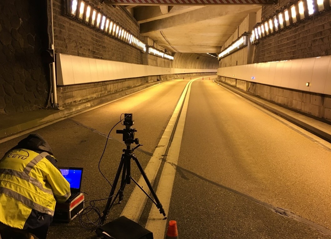 Luminance measurements at the Maurice Lemaire Tunnel