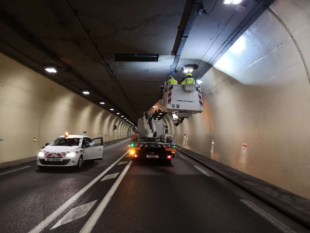 Periodic comprehensive inspection in the Lioran tunnel